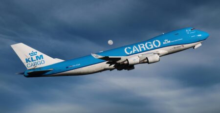 air cargo plane picture